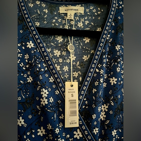 Max Studio tiered wrap long sleeve floral maxi dress - Picture 3 of 5